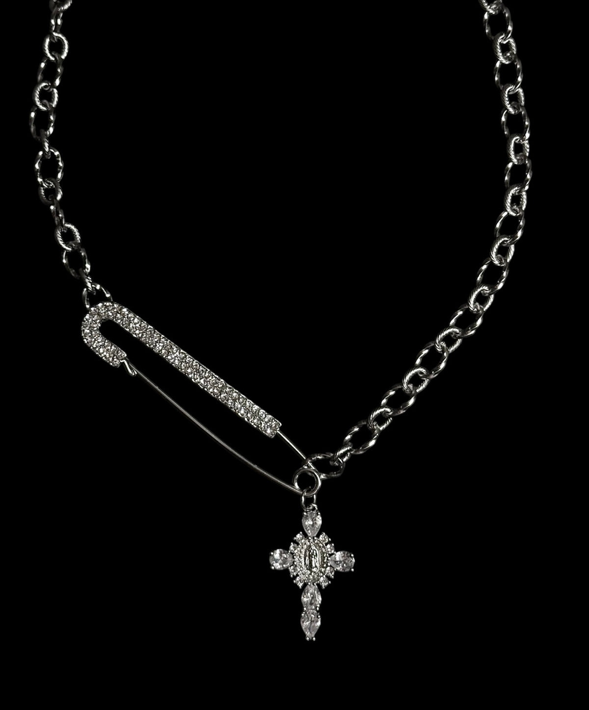 SACRED PIN SPARKLE